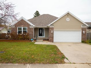 300 S Sycamore St, Gaston, IN 47342