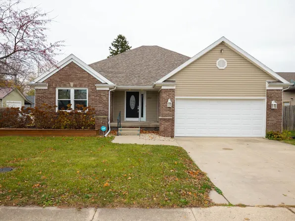 300 S Sycamore St, Gaston, IN 47342