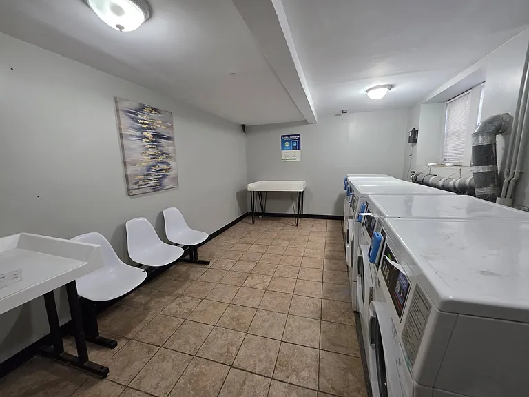 335 Wells St #2B — Photo 5
