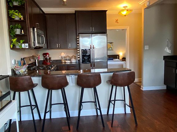 2nd image of 432 W Belmont Ave APT 601