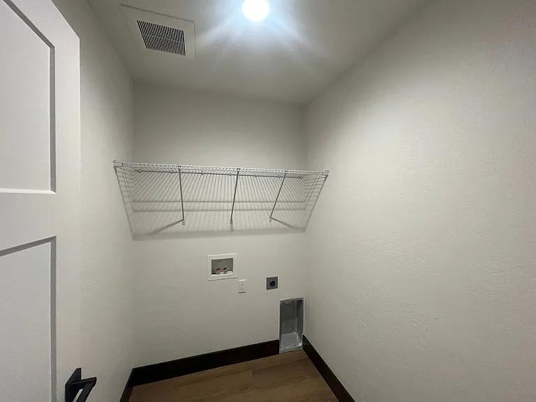 139 E Lobo Loop — Photo 15