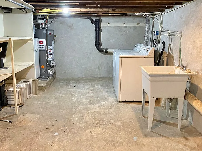 735 Manton St — Photo 15