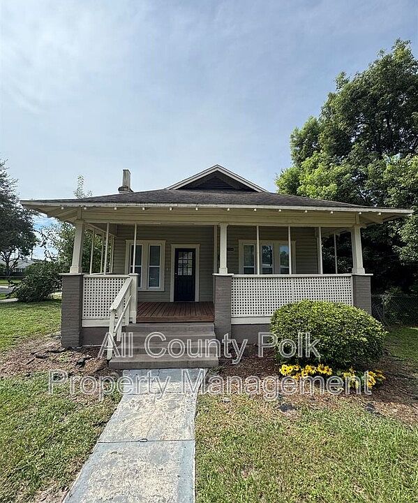 1st image of 204 Cannon St