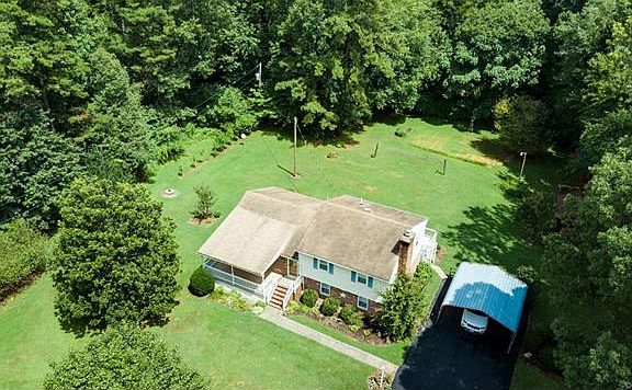 2nd image of 15501 Kennons Ln
