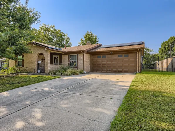 620 E Glendale St, Crowley, TX 76036