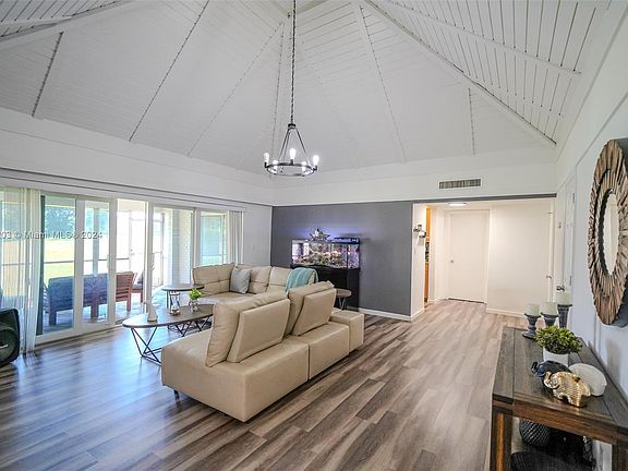 4th image of 5704 White Hickory Cir
