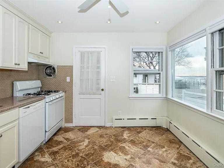 10 Pell Pl — Photo 10