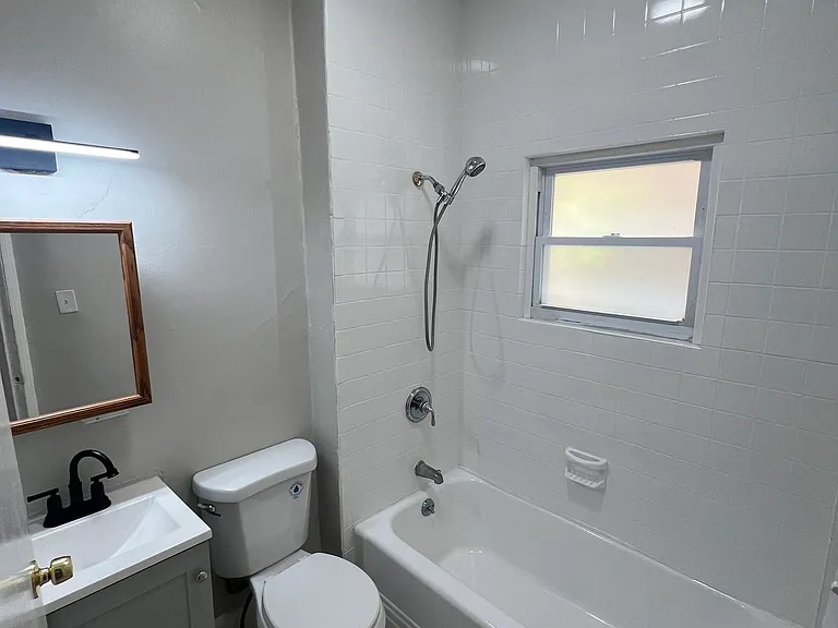 1208 N Tatnall St #1 — Photo 5