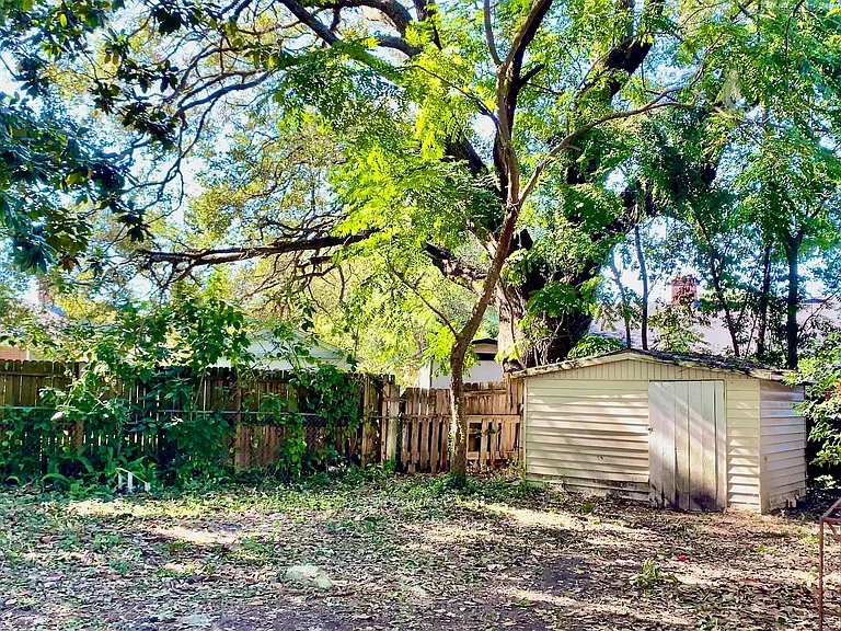 2114 Spring Park Rd — Photo 30