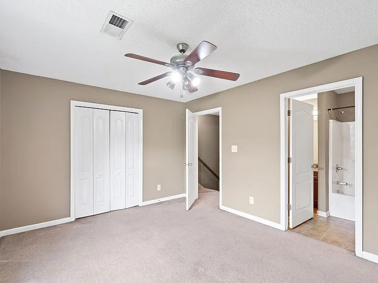 524 Patriot Park Ct — Photo 14