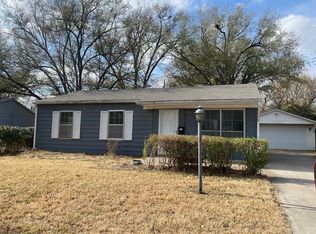 217 SE Carnahan Pl, Topeka, KS 66607