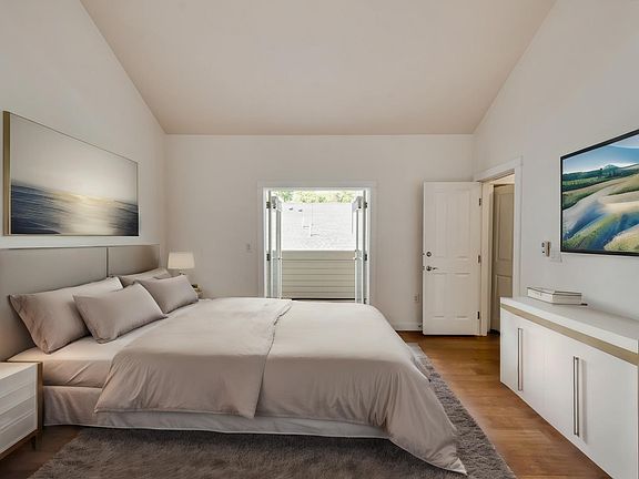5th image of 2608 Thomas Ave #3