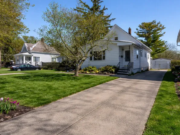 3017 Gabriel Ave, Zion, IL 60099