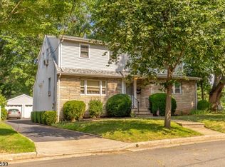 221 E Munsell Ave, Linden, NJ 07036