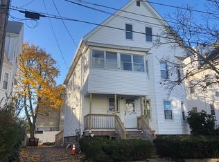21 Harvey St, Everett, MA 02149