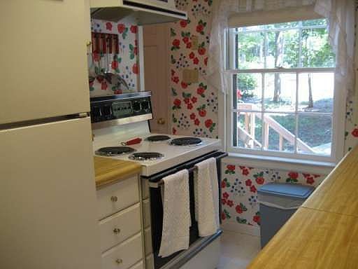 3rd image of 377 Chateau Dr
