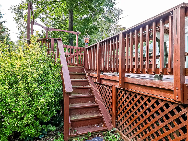 8113 Carlyle Pl — Photo 36