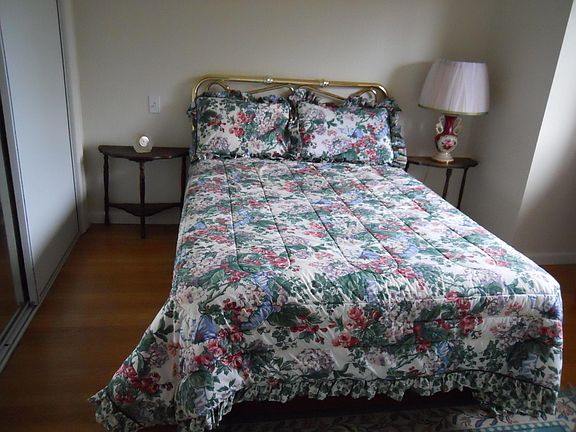 2nd image of 450 39th St #2