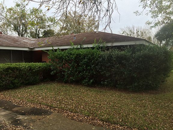 4th image of 1806 E Loma Vista Ave