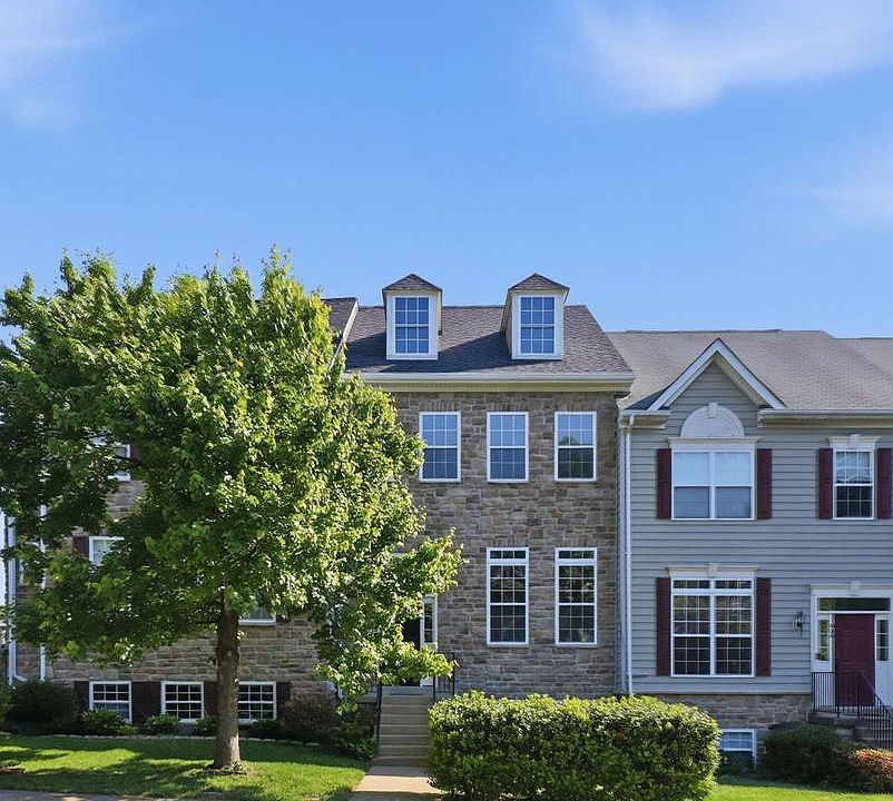 1st image of 406 Leeds Ridge Ct
