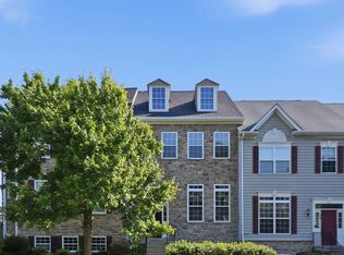 406 Leeds Ridge Ct, Purcellville, VA 20132