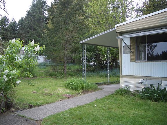 2nd image of 571 SE Crescent Dr
