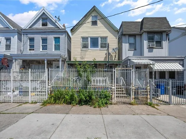 135 Ridgewood Ave, Brooklyn, NY 11208