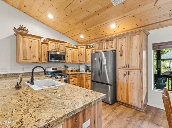 241 W Owens St, Show Low, AZ 85901