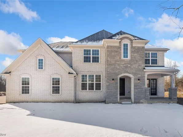 27420 Pettibone Rd, Solon, OH 44139