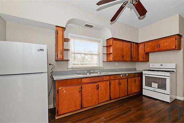 1st image of 10320 S Walden Pkwy #2