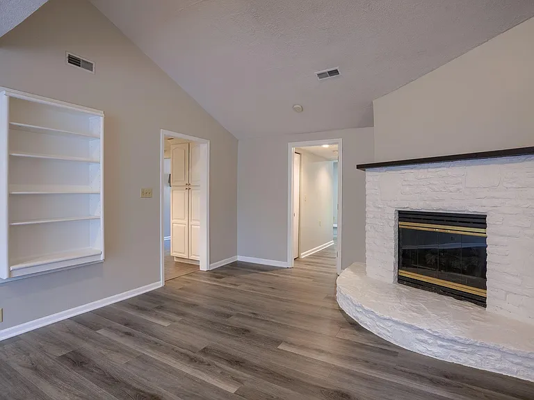 273 Shanahan Rd — Photo 14