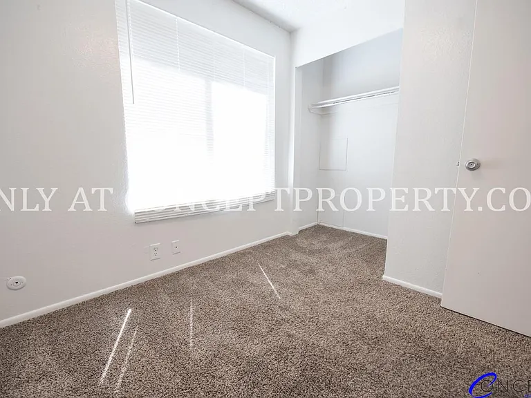 132 E 2nd Ave — Photo 20