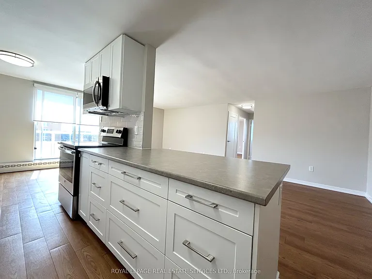 10 Overlea Dr #1107 — Photo 8