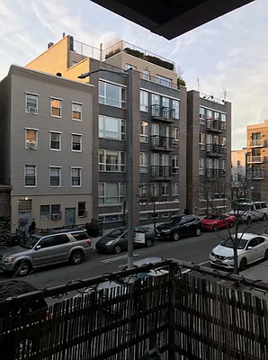 Rented by Lucrum Group | media 18