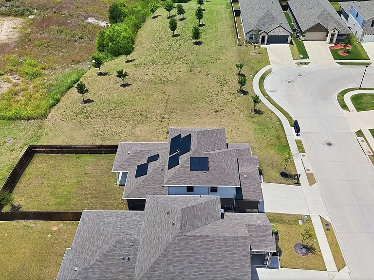 2275 Cliff Springs Dr — Photo 37