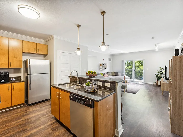 45 Madison Apartments — Photo 47