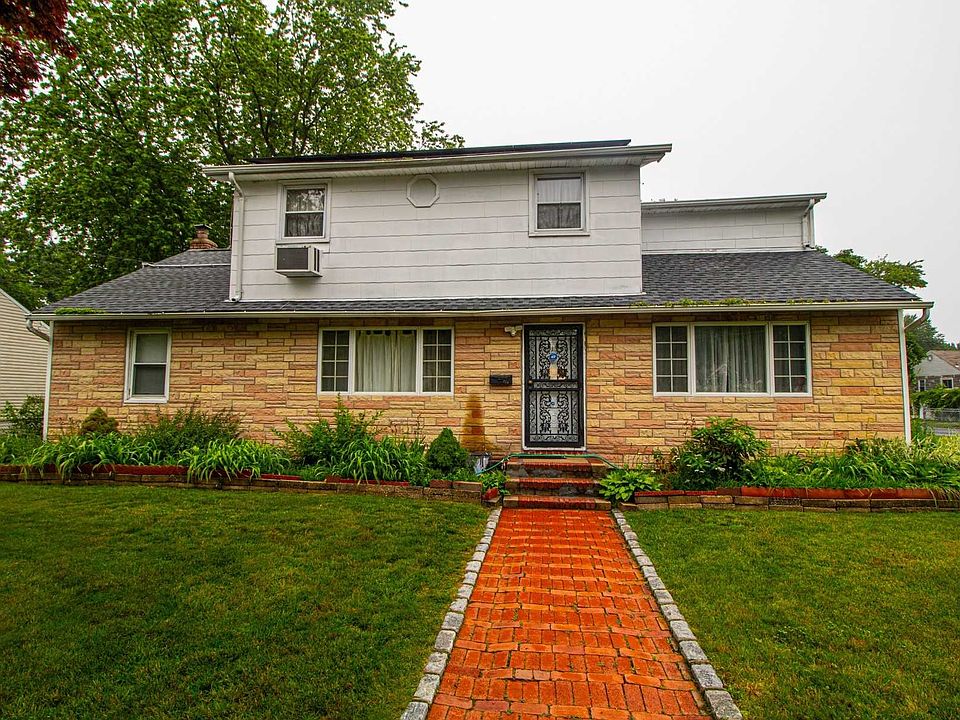1st image of 119 Cumberbach St