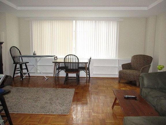 5th image of 1121 Arlington Blvd APT 218