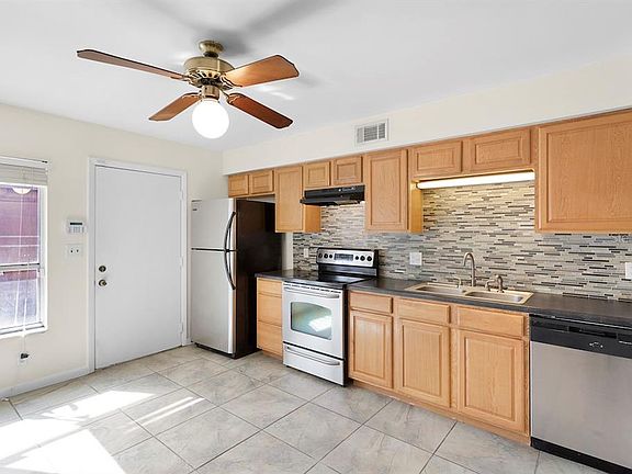 5th image of 4314 La Riviera Ct