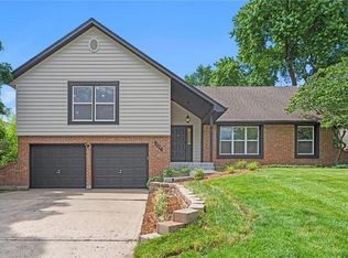 719 NE Cedar St, Lees Summit, MO 64086