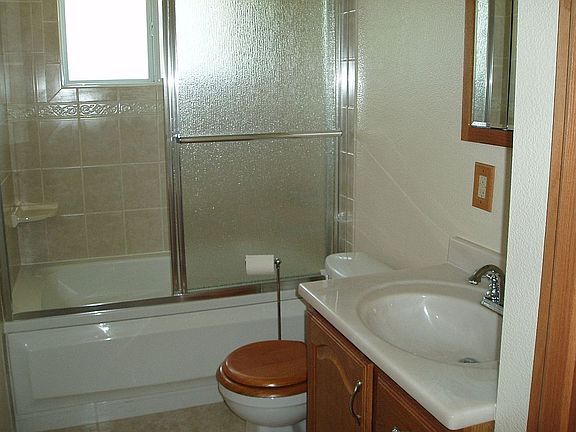 Jetted tub in bathroom