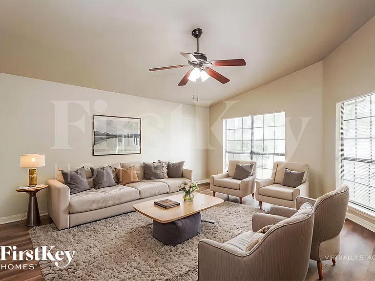7116 Wayfarer Trl — Photo 5