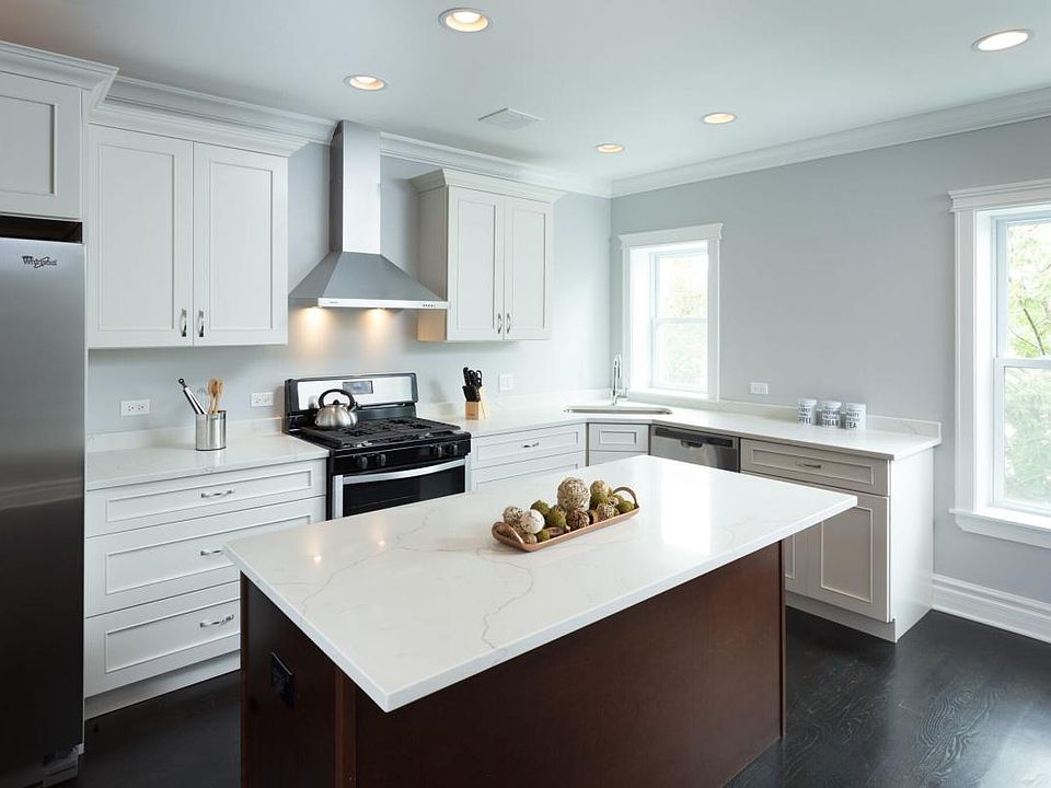 1st image of 3380 N. Milwaukee Ave
