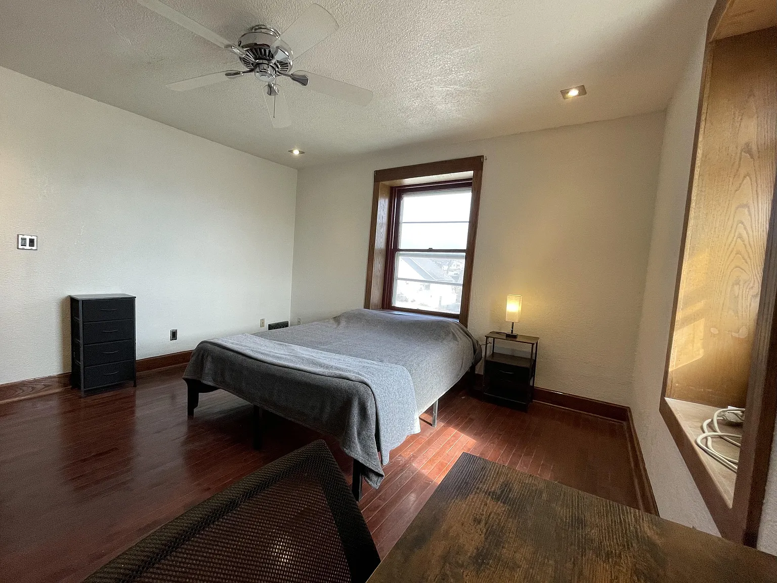 4 bed, 3.0 bath, 3550 sqft, $776 — Photo 2