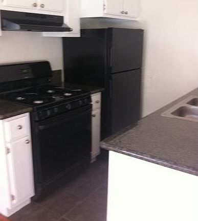 4th image of 5100 Maplewood Ave APT 201