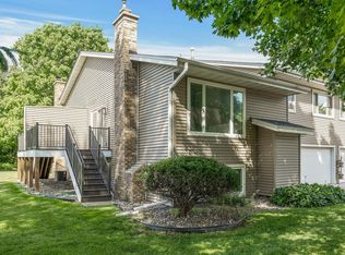 16137 Flagstaff Ct N, Rosemount, MN 55068