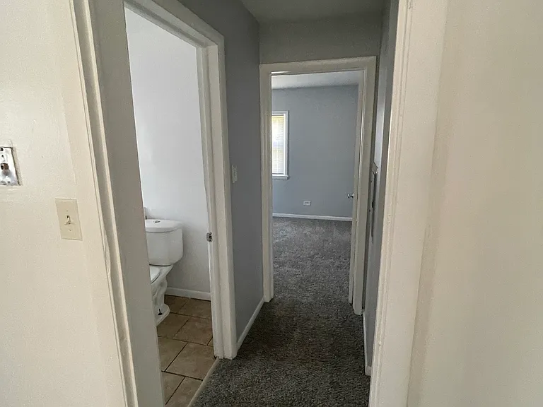 15032 Dorchester Ave #1W — Photo 6