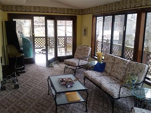 4th image of 549 Bayview Dr