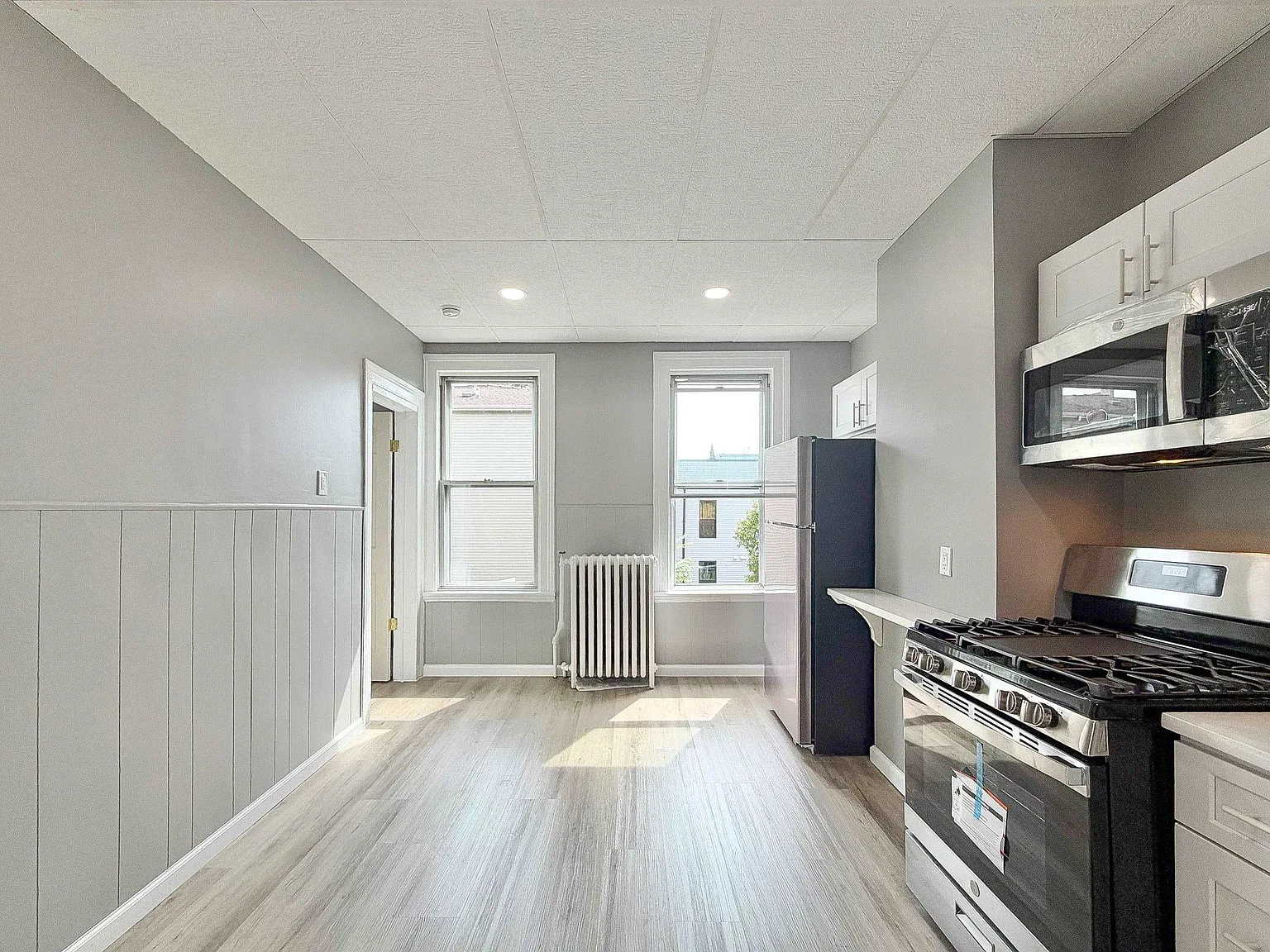 2 bed, 900 sqft, $2,500 — Photo 4