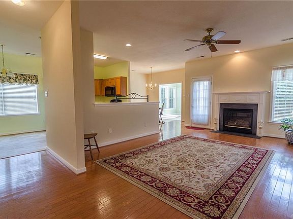 2nd image of 4252 English Holly Cir